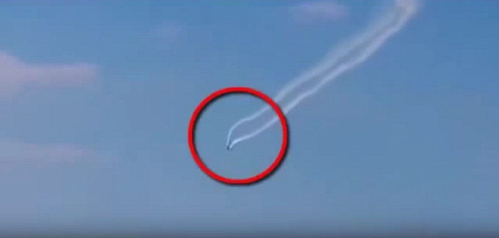 Sudar aviona na mitingu u Švajcarskoj! (VIDEO)