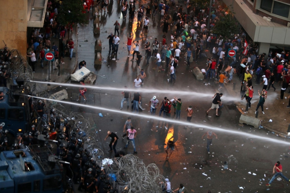 Demonstracije u Bejrutu, jedna osoba poginula (FOTO)