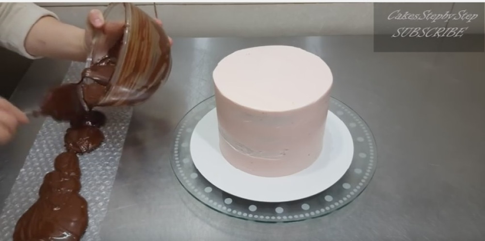 Ukrasite kolače uz pomoć kese VIDEO