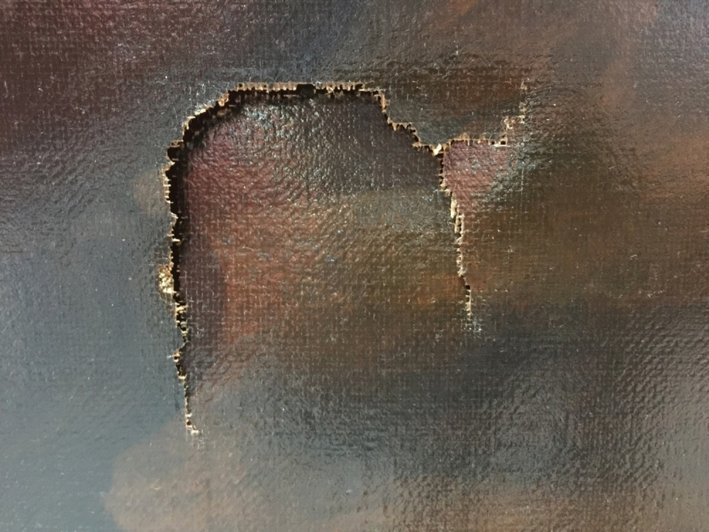 Sapleo se u muzeju i uništio sliku