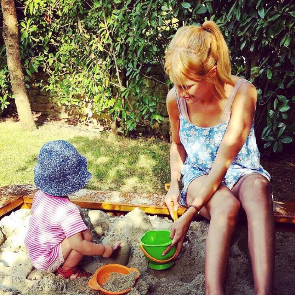 Hurem sagradila dvorac! (FOTO)