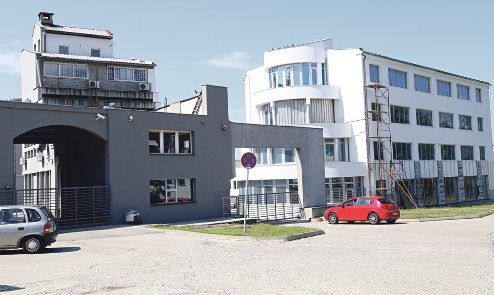 Ne znam ko mi preti!