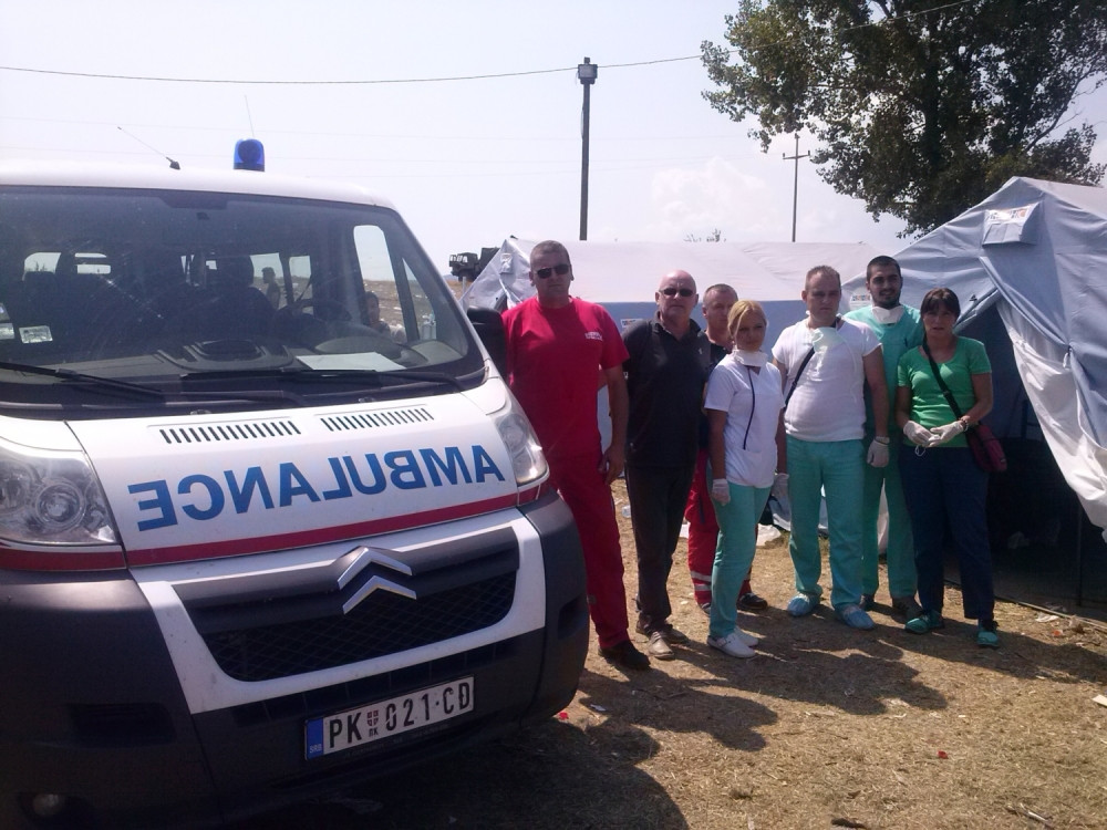 Prokupački lekari pomažu migrantima u Preševu