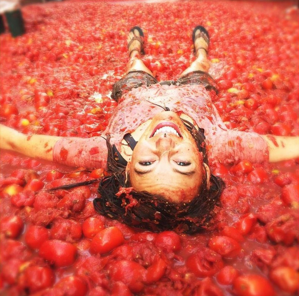 70 godina festivala gađanja paradajzom! (FOTO)