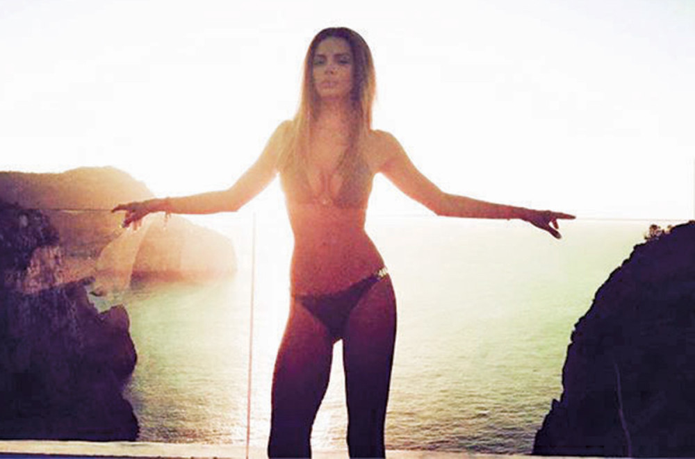 Nikolina pokazala devojačku liniju!