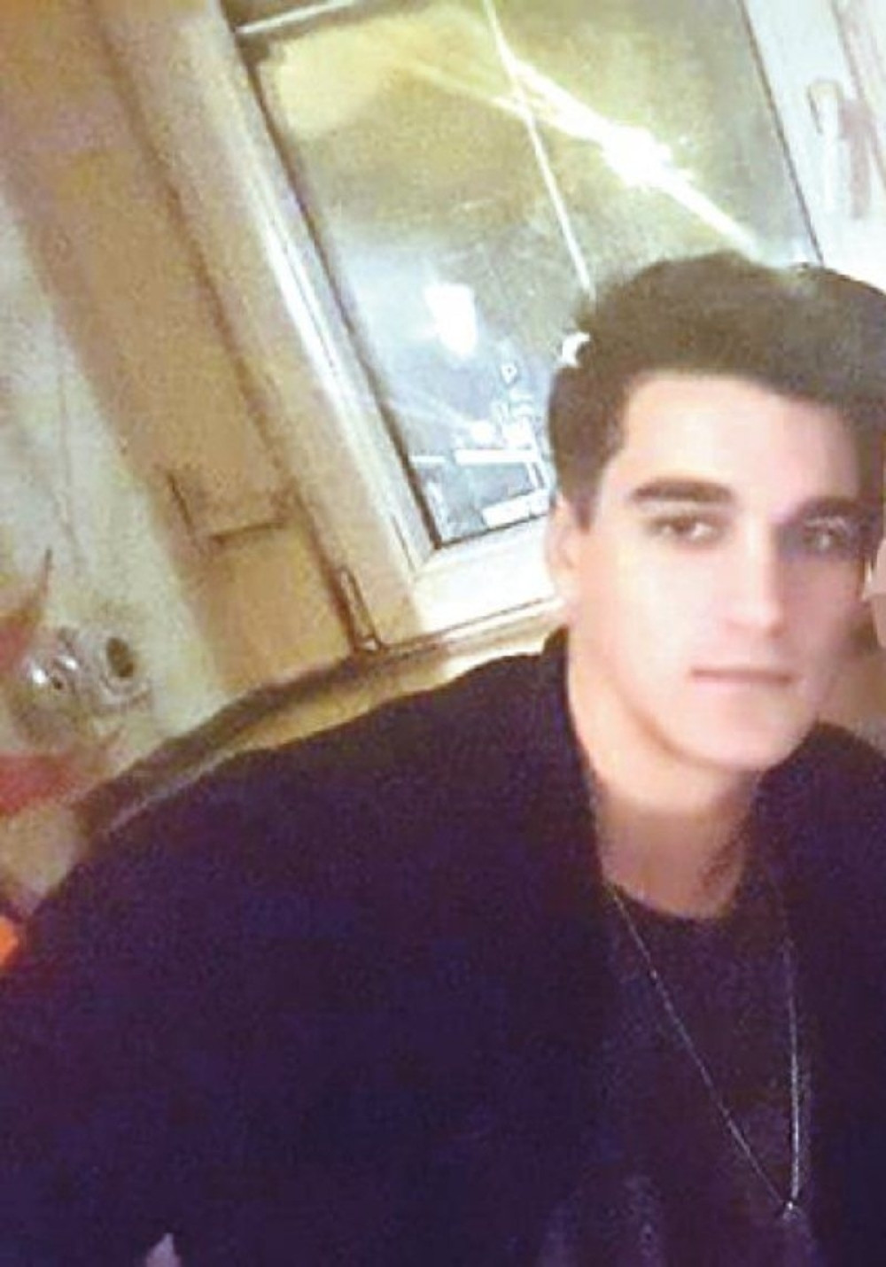 Maneken silovao školsku drugaricu?