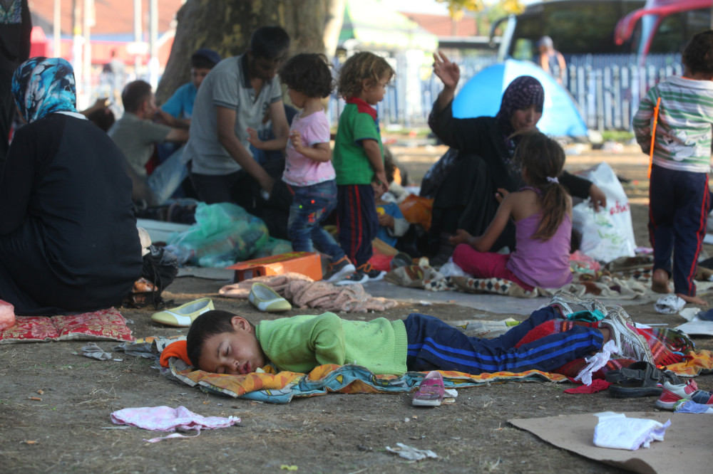 Ne naseljavamo izbeglice po Srbiji