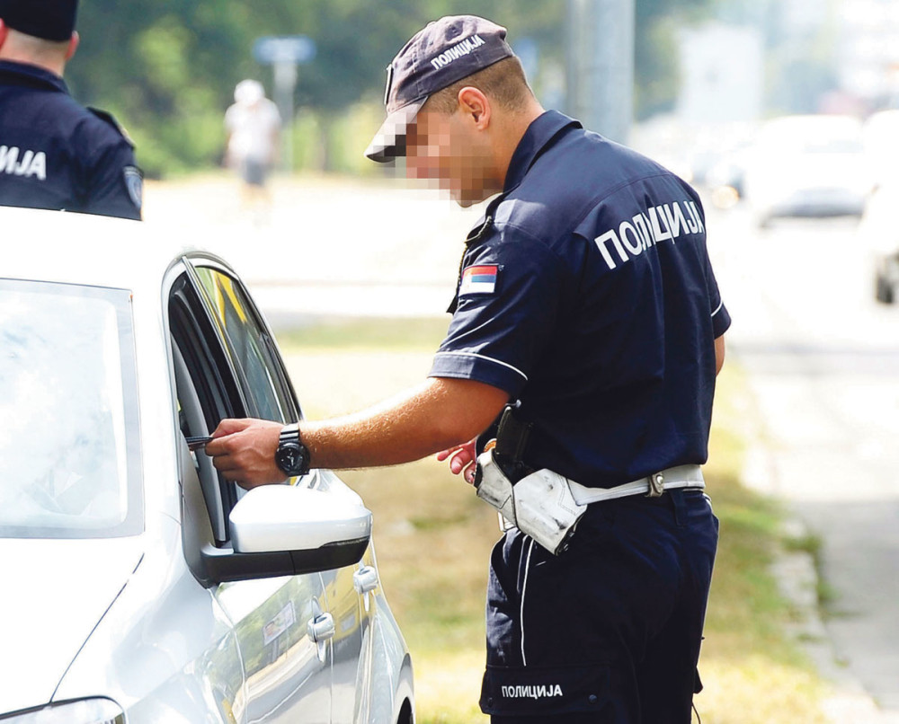 Ko "divlja" na autoputu, od ponedeljka će biti kažnjen!