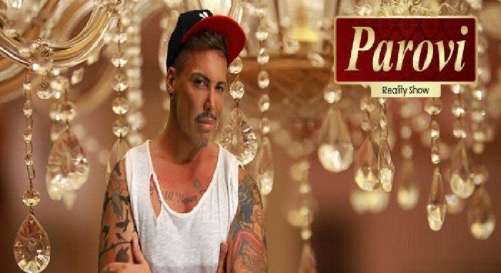 Bivši učesnik "Parova" potpuno go! (FOTO)