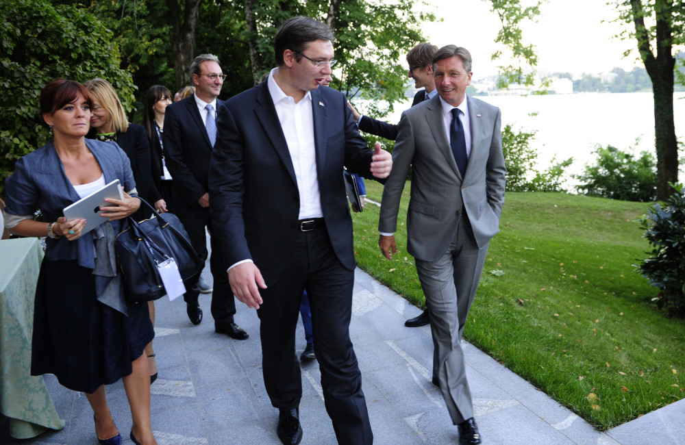 Vučić: Srbija će prihvatiti jedan broj migranata