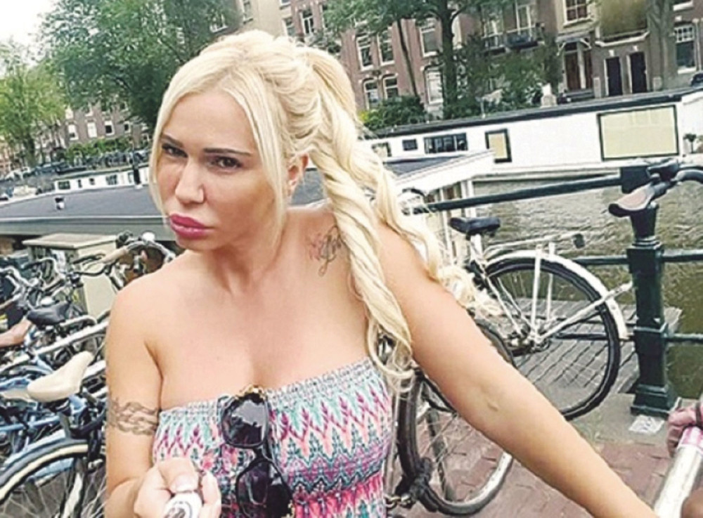 Madam: Smestili su mi zbog političara