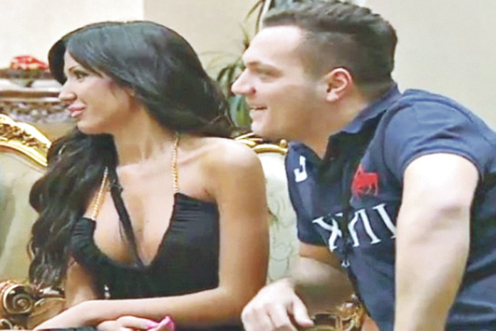 Ajfonka oralno zadovoljila Gastoza!?