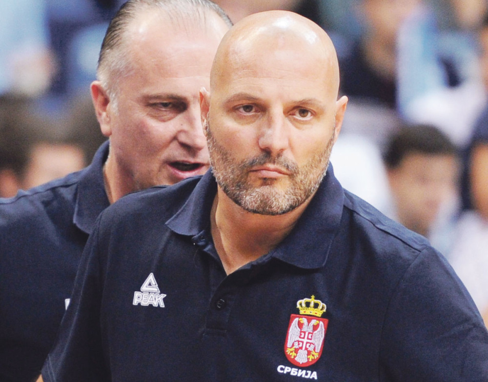 Sale skratio spisak na 16 igrača