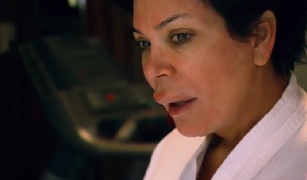 Kris Džener otkazala gostovanje u emisiji zbog natečenih usta! (VIDEO)