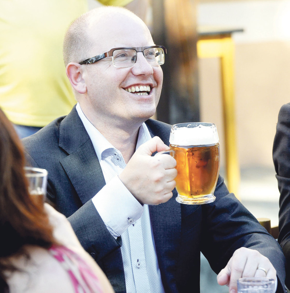 Češki premijer naručivao „Marš na Drinu“