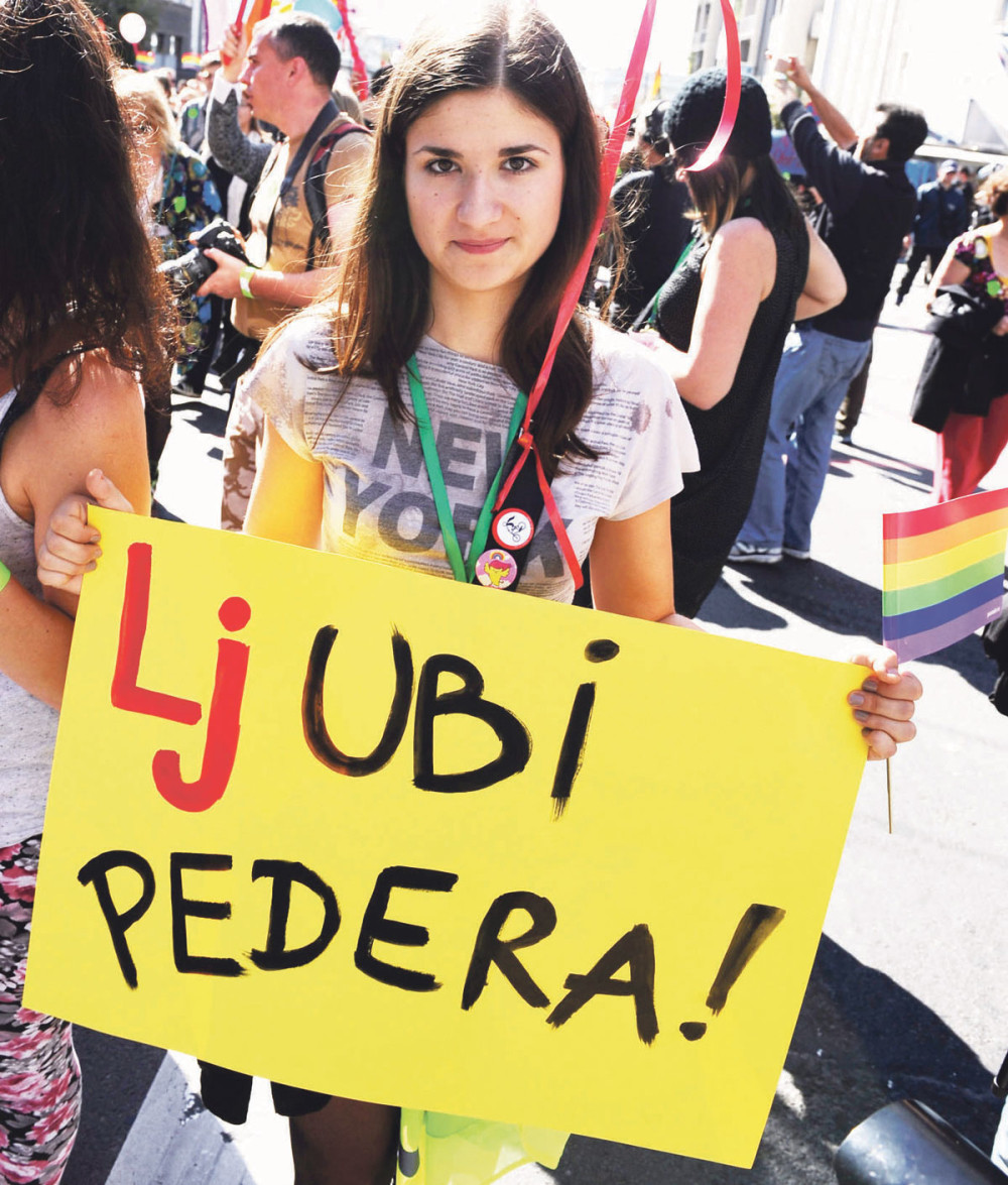 Nek nas Šešelj pipne ako sme!