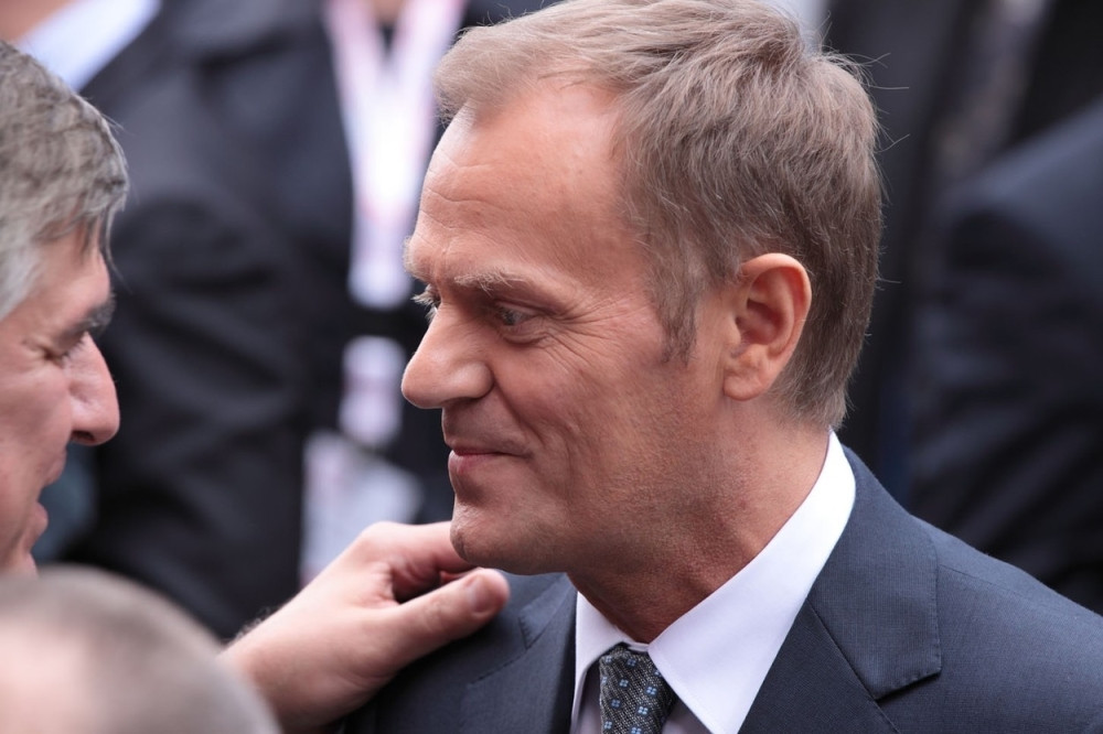 Tusk bi okupio izbeglice, ali ne u EU