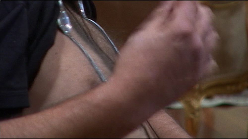 Miki Đuričić bioenergijom lepi kašike za telo!