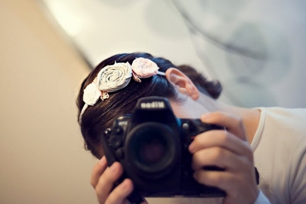 Napravite sami traku sa cvećem za kosu