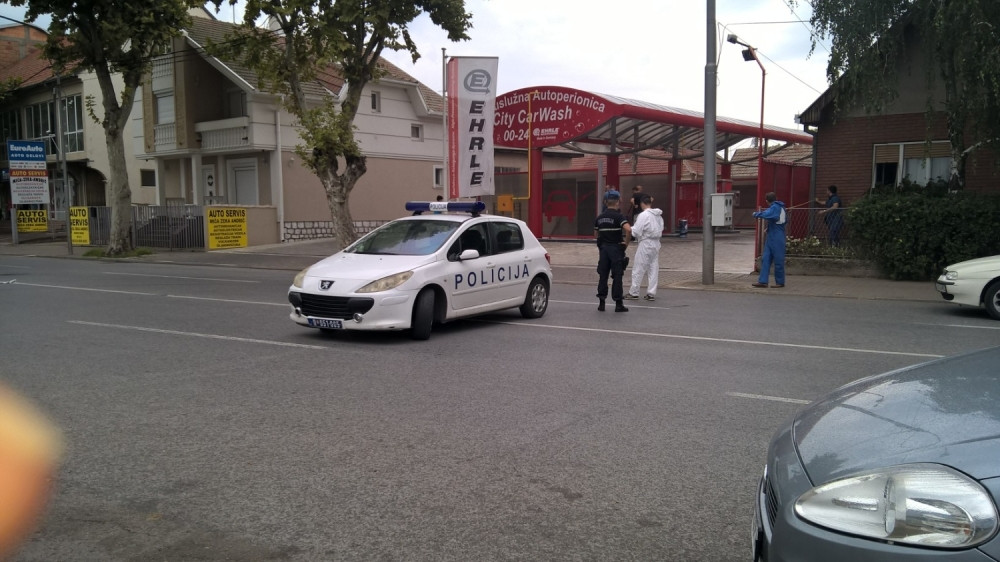 Pucao u devojku pa ubio sebe