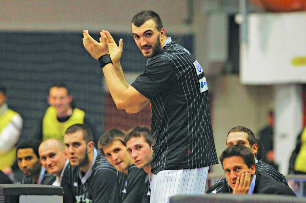 Smešno je da Peković preuzme KK Partizan!