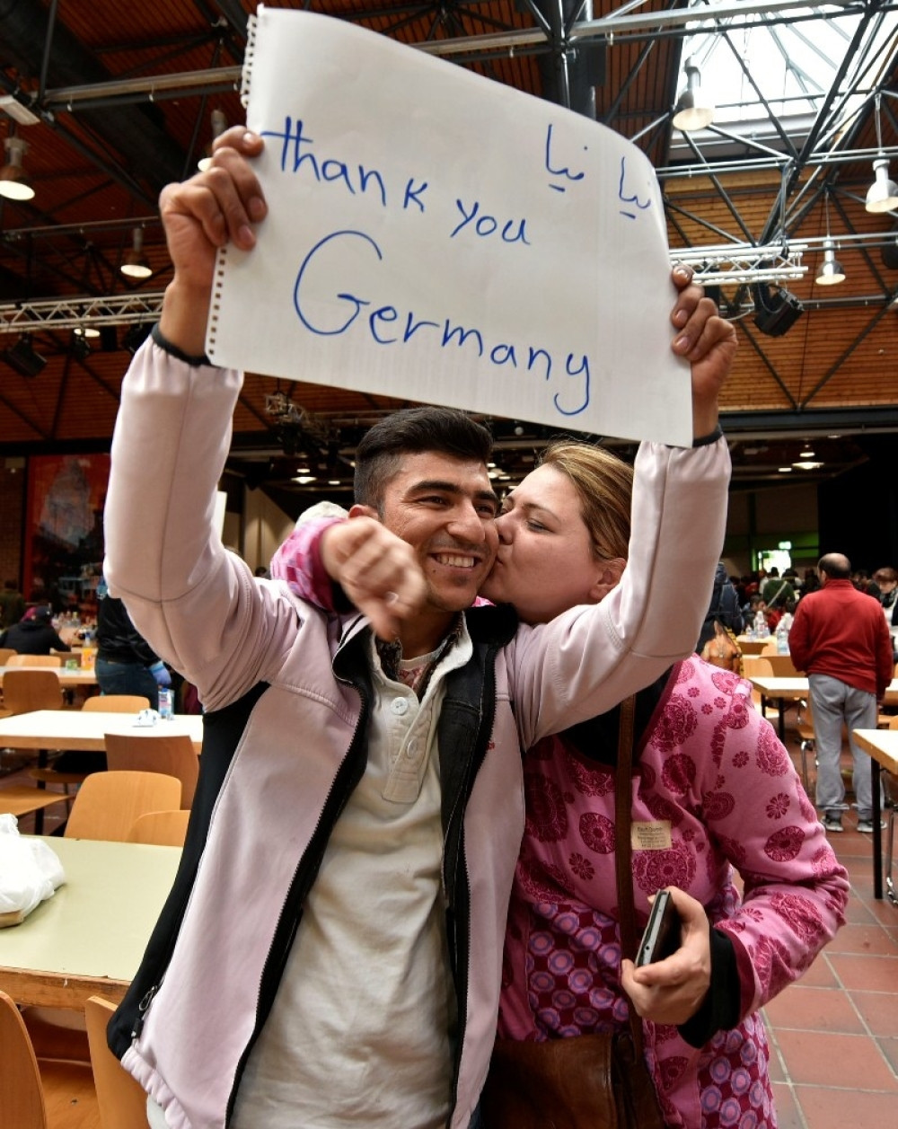 Izbeglice sa osmehom poručuju: Hvala, Nemačka!