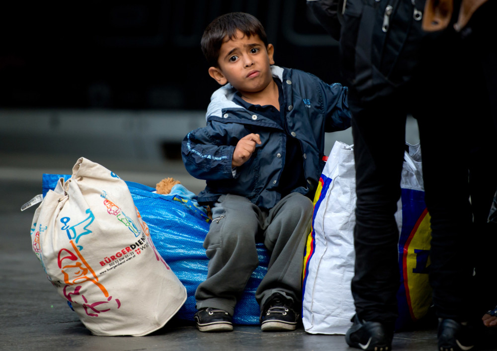 U Minhen stiglo još 2.300 izbeglica