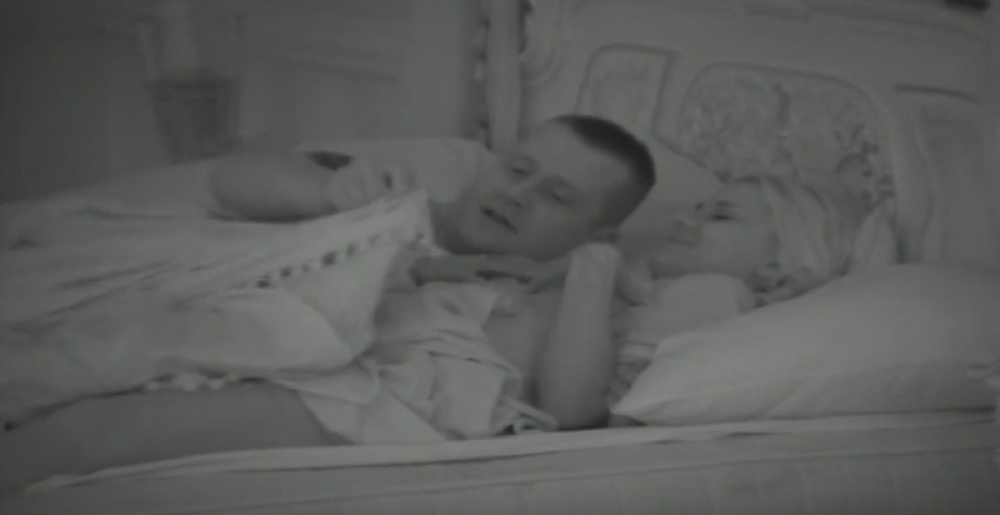 Marko zadovoljavao Mariju Anu! (VIDEO)