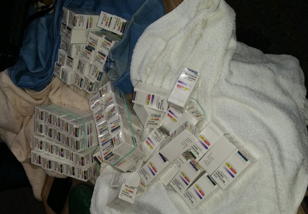 Sprečen šverc testosterona i parfema