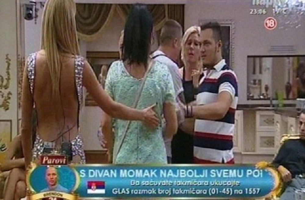 Saška ponovo napala Jelenu