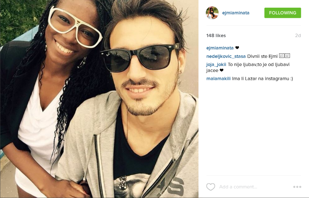 Pogledajte šta je Ejmi poklonila Lazaru za "godišnjicu" (FOTO)