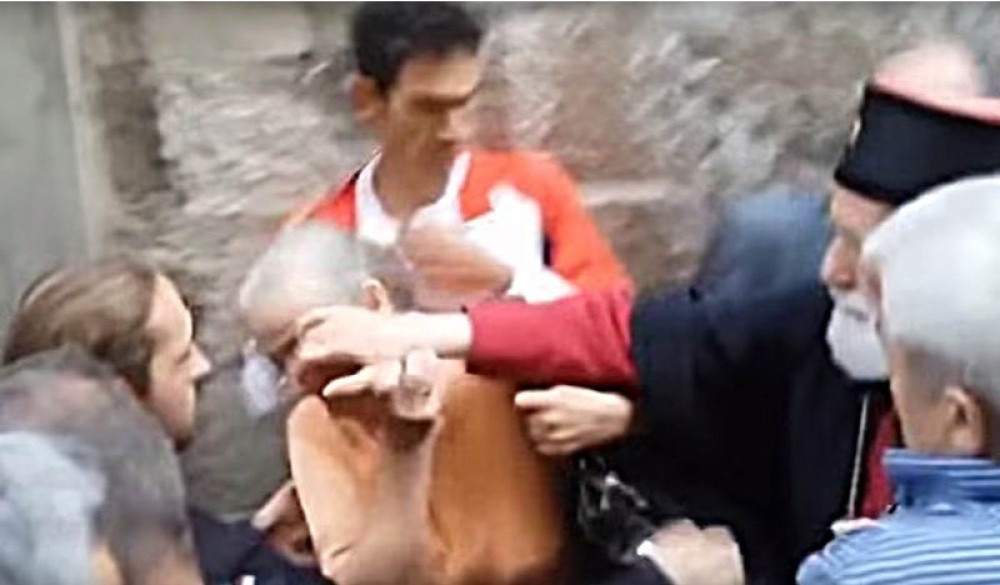 Udarac mitropolita CPC kao đavolov