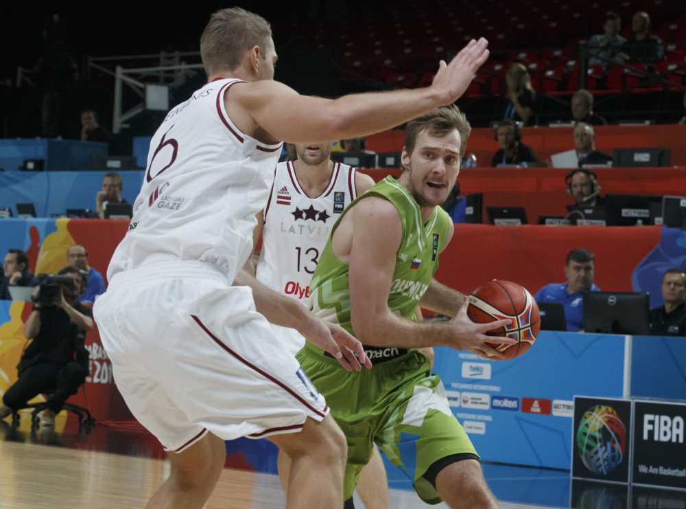 Letonci poslali Slovence kući