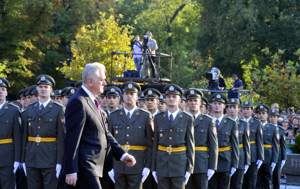 Predsednik uručio sablje najboljim podoficirima!
