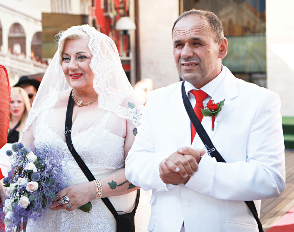 Zmaj se istripovao da se stvarno oženio!