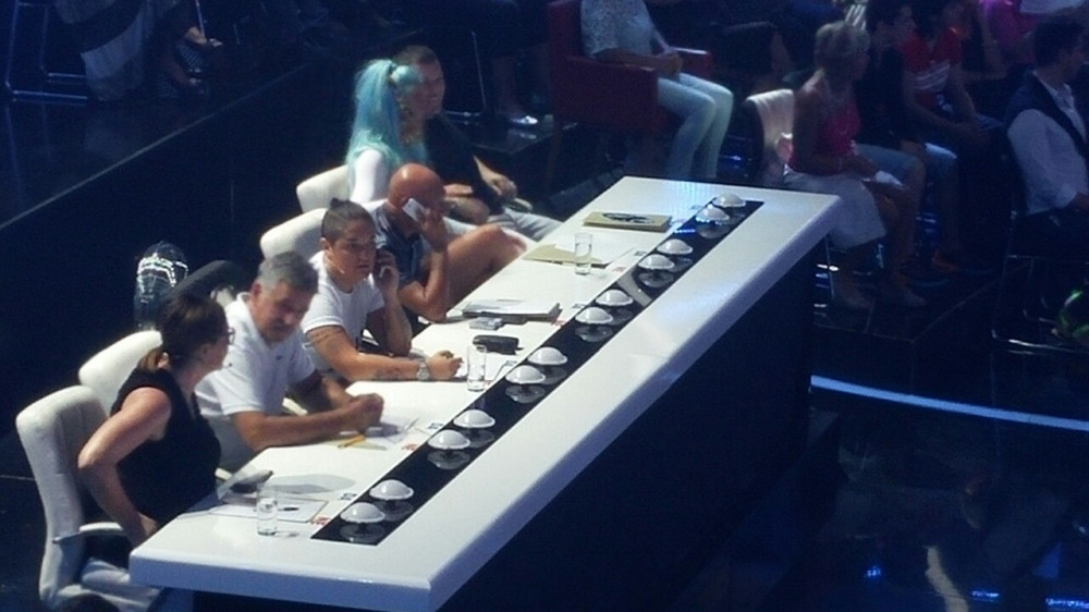 Novi studio i novi žiri "Zvezda Granda"! (VIDEO)