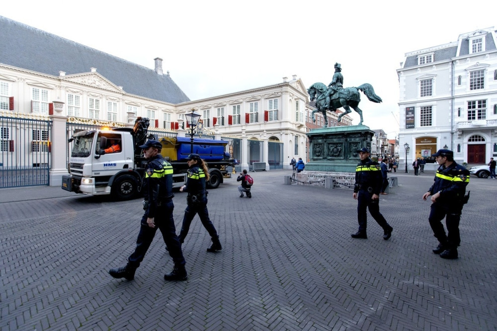 Policija blokirala kabinet premijera!