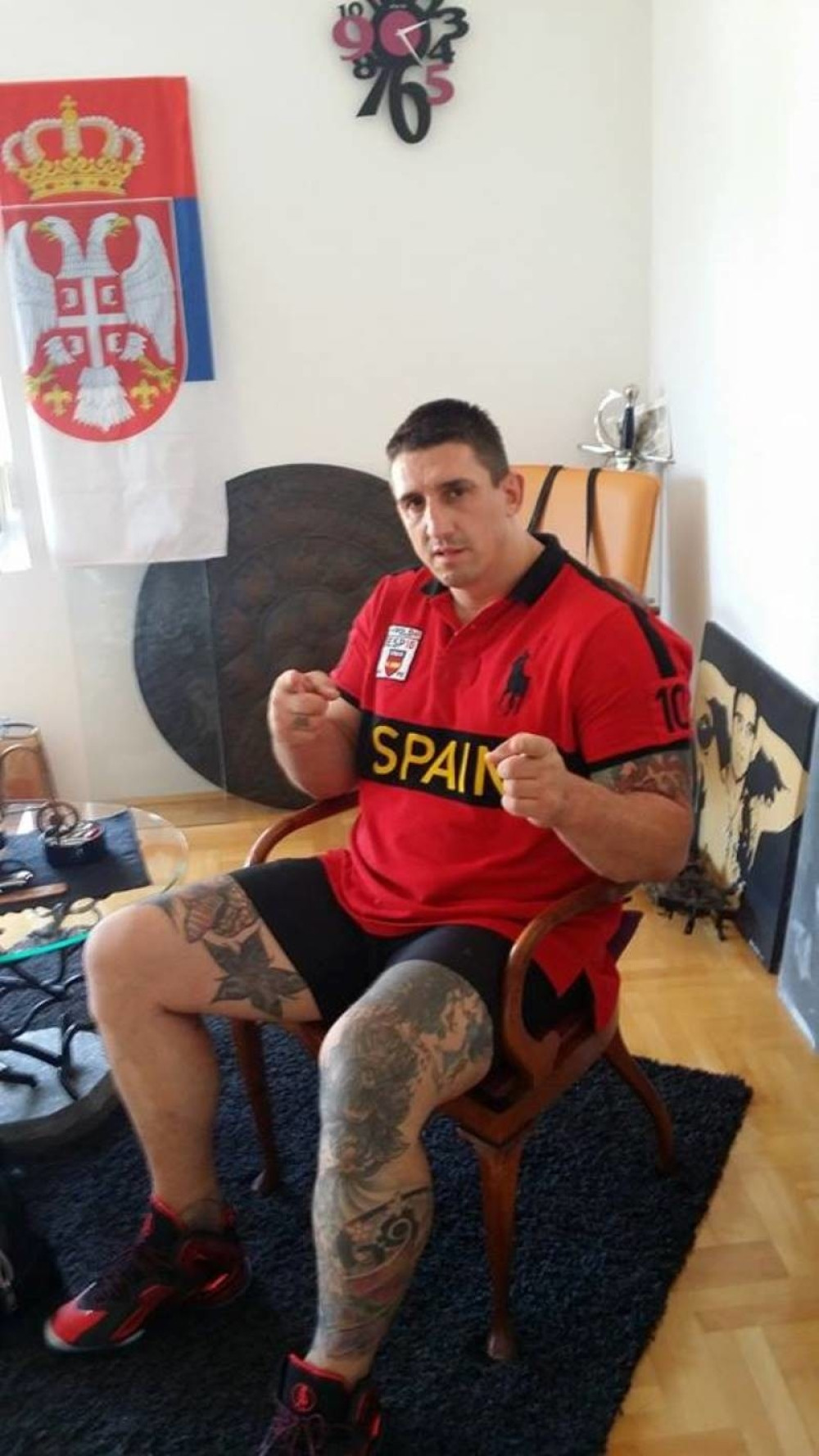 Kristijan seče vene za prvom ženom