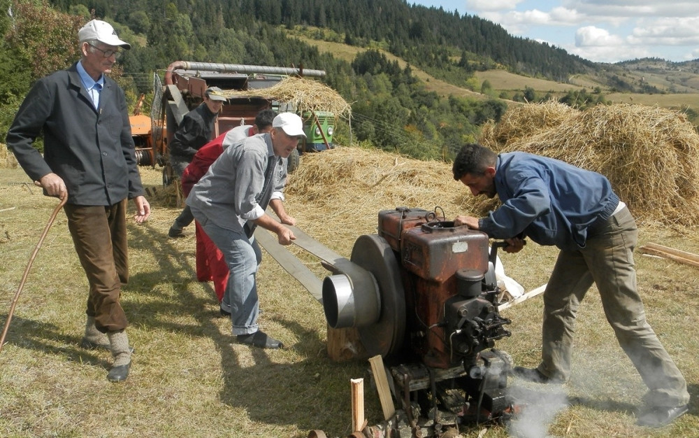 Mobom vrše ječam u planinskim vrletima