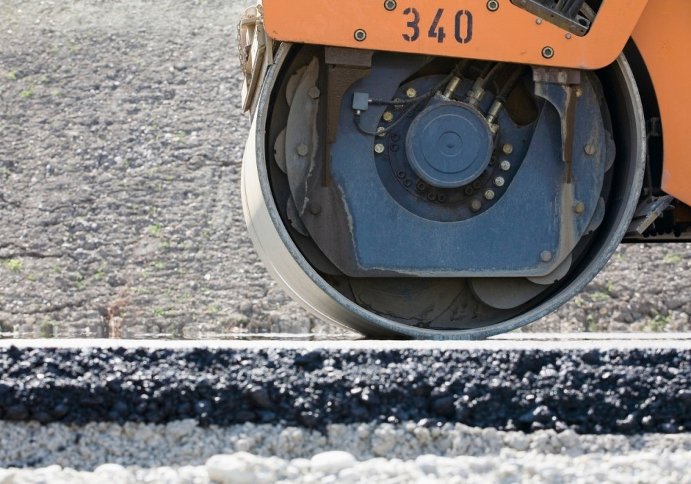 Valjak povredio radnika!