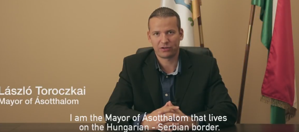 Mađarski fašista preti izbeglicama!