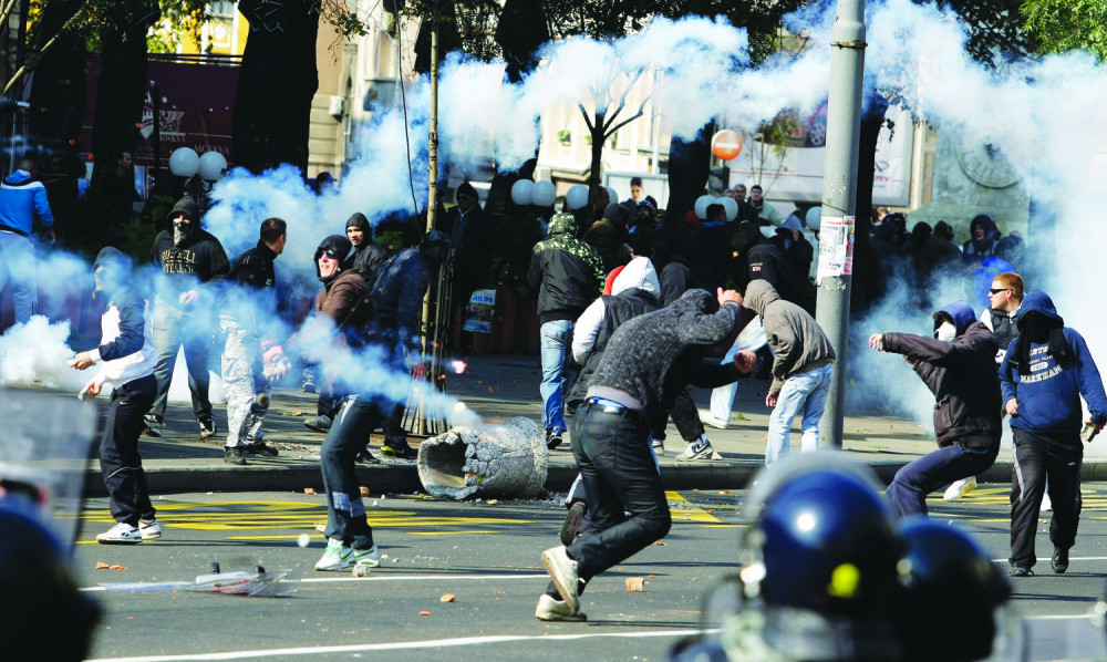 Srednjoškolcima okej nasilje nad LGBT osobama!