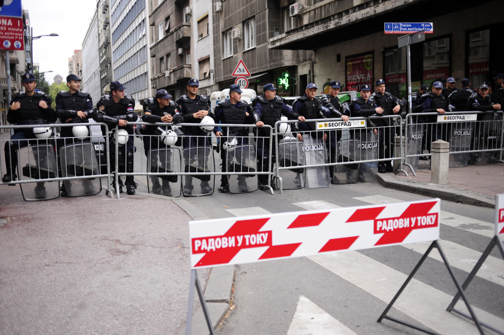 Policajac na strani LGBT populacije (FOTO)