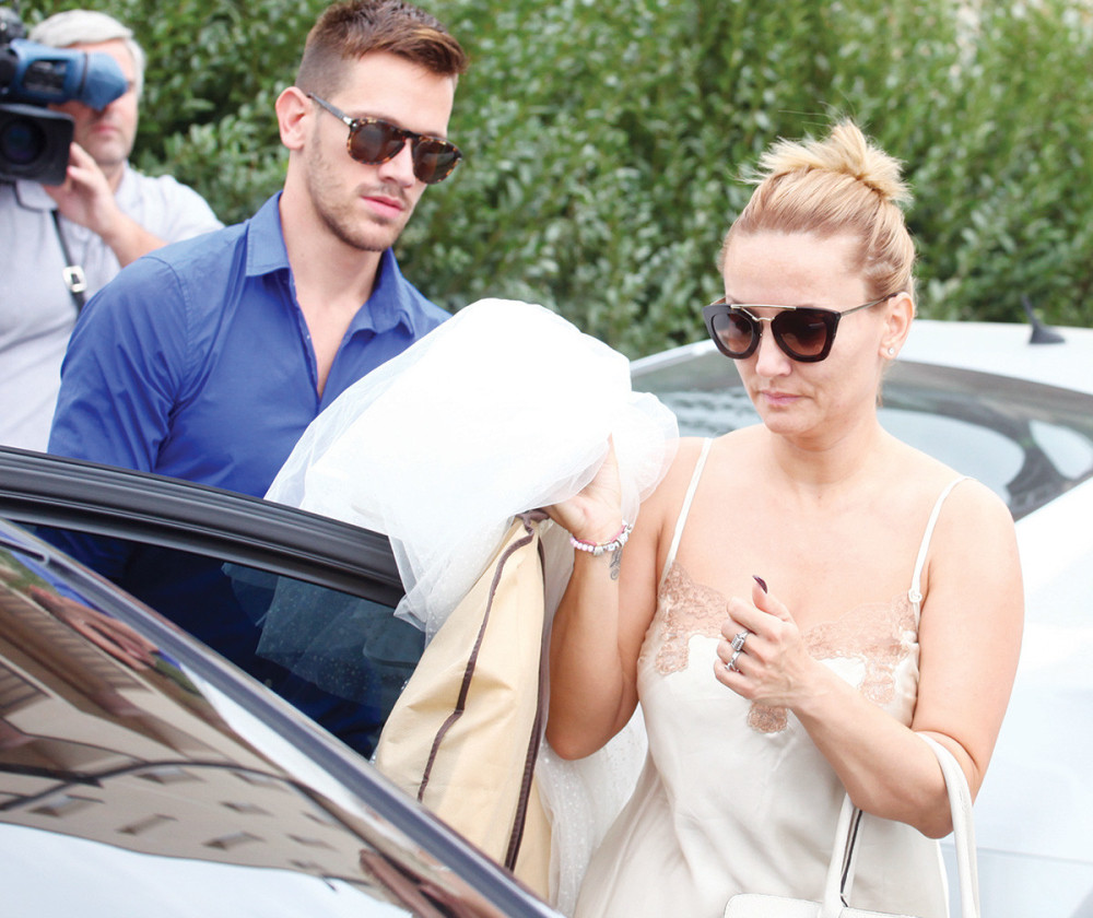 GOCA I RAŠA NE MOGU SEBI DA DOĐU ZBOG UBISTVA KUMA! Pevačicina poruka nateraće vam suze na oči