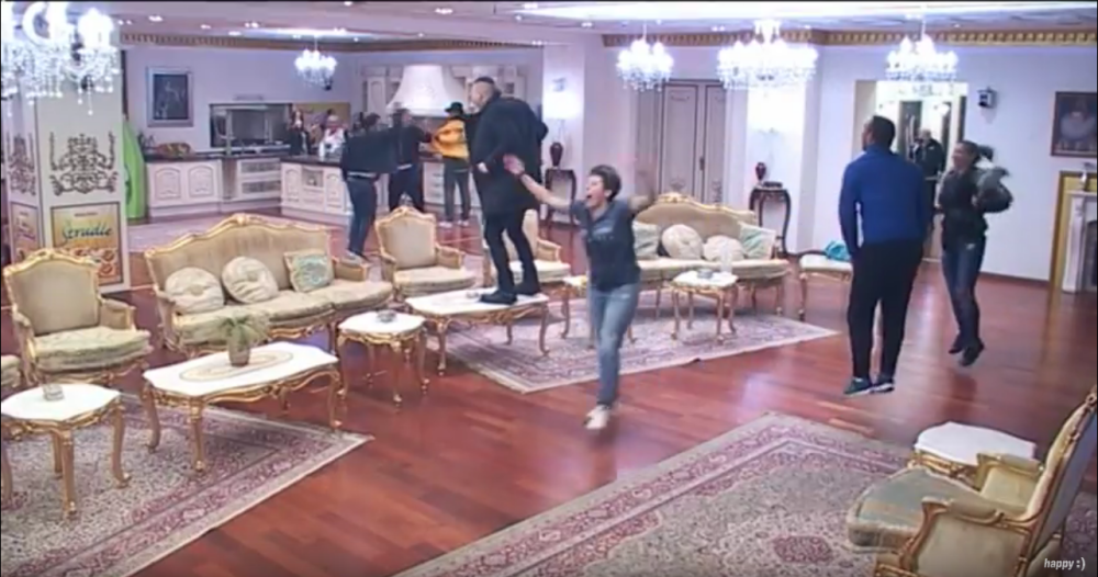 Parovi otkinuli uz "Dupe i sise"! (VIDEO)