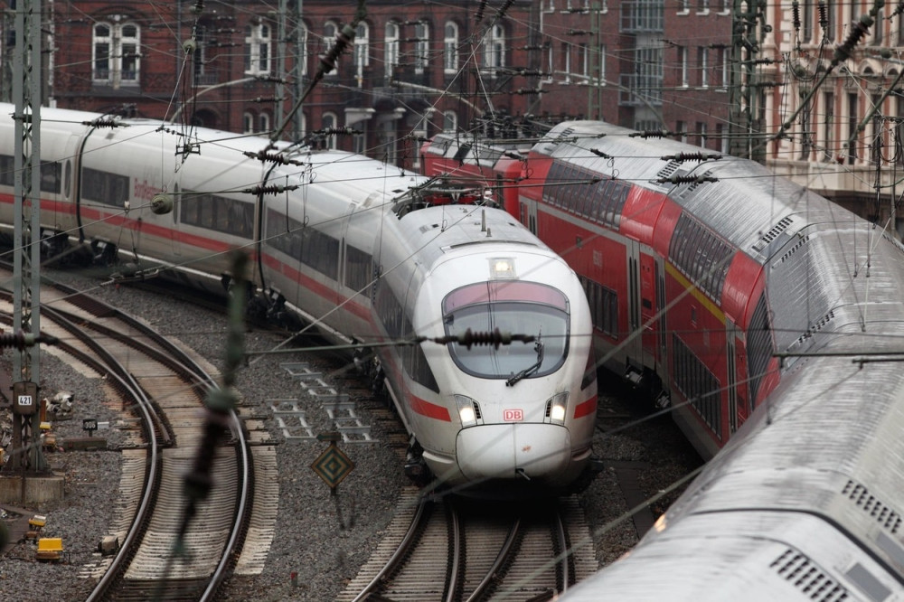 Nemačka obustavlja vozove ka Austriji i Mađarskoj