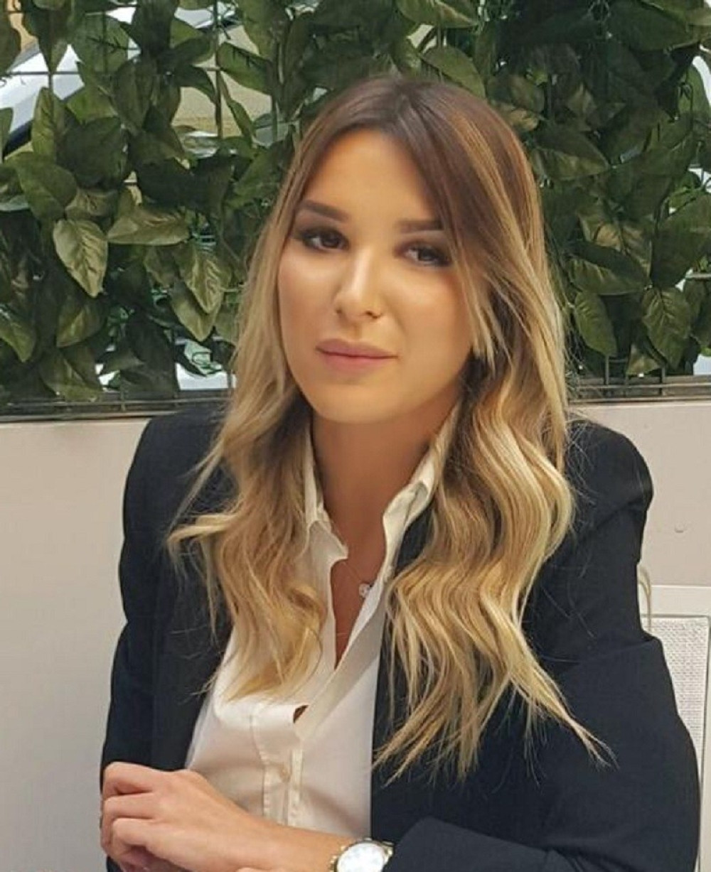 Seksi Džajina kći ponovo provocira! (FOTO)