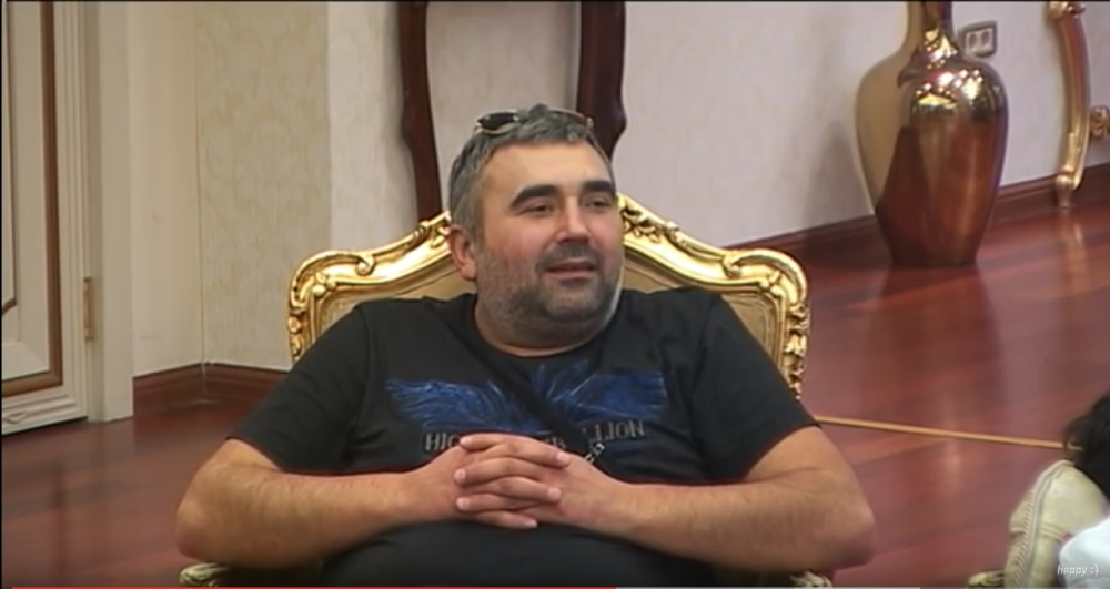 Pogledajte šta je Miki poklonio Anđeli! (FOTO)