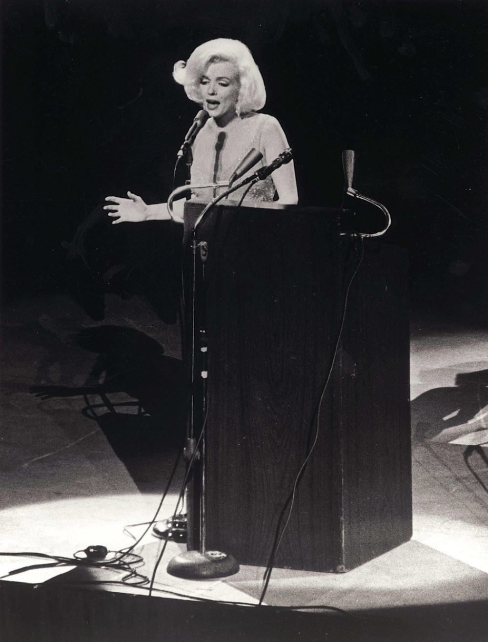 Najpoznatija pesma na svetu konačno je besplatna! (VIDEO)