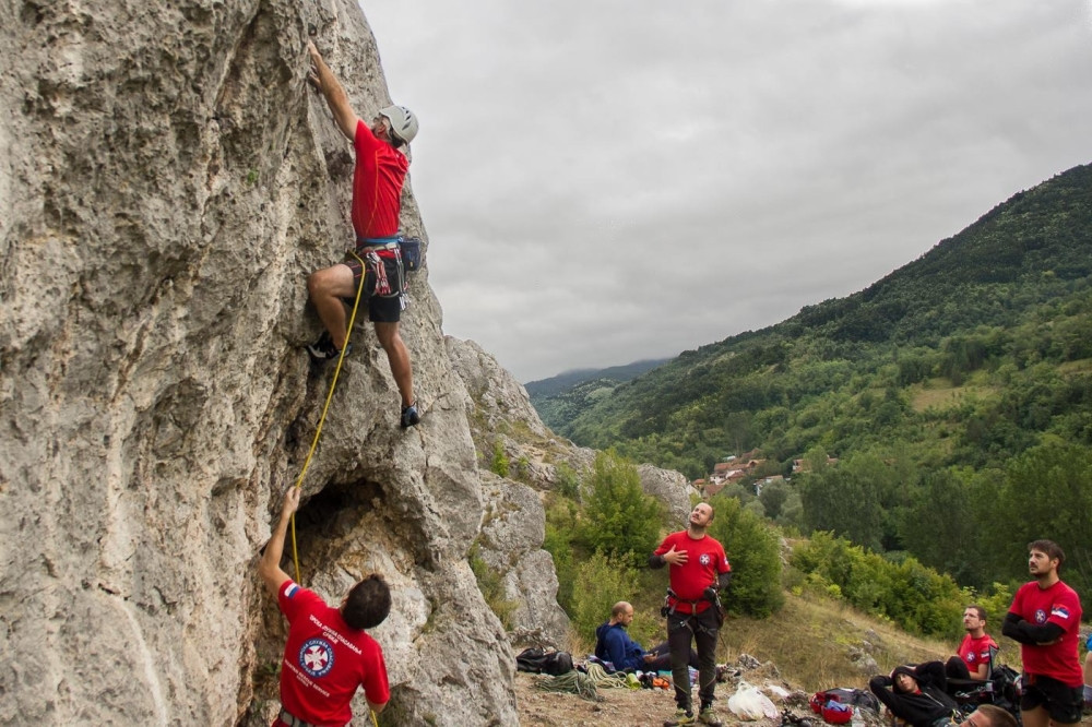 Testiraće ih na Adi, ako prođete rigorozne uslove moći ćete da postanete NJIGOV ČLAN! Evo šta traže od novih kandidata!